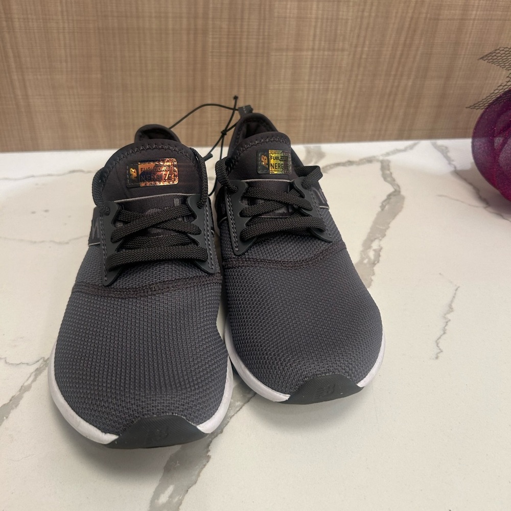 Size 6 - New Balance FuelCore Nergize Marblehead W